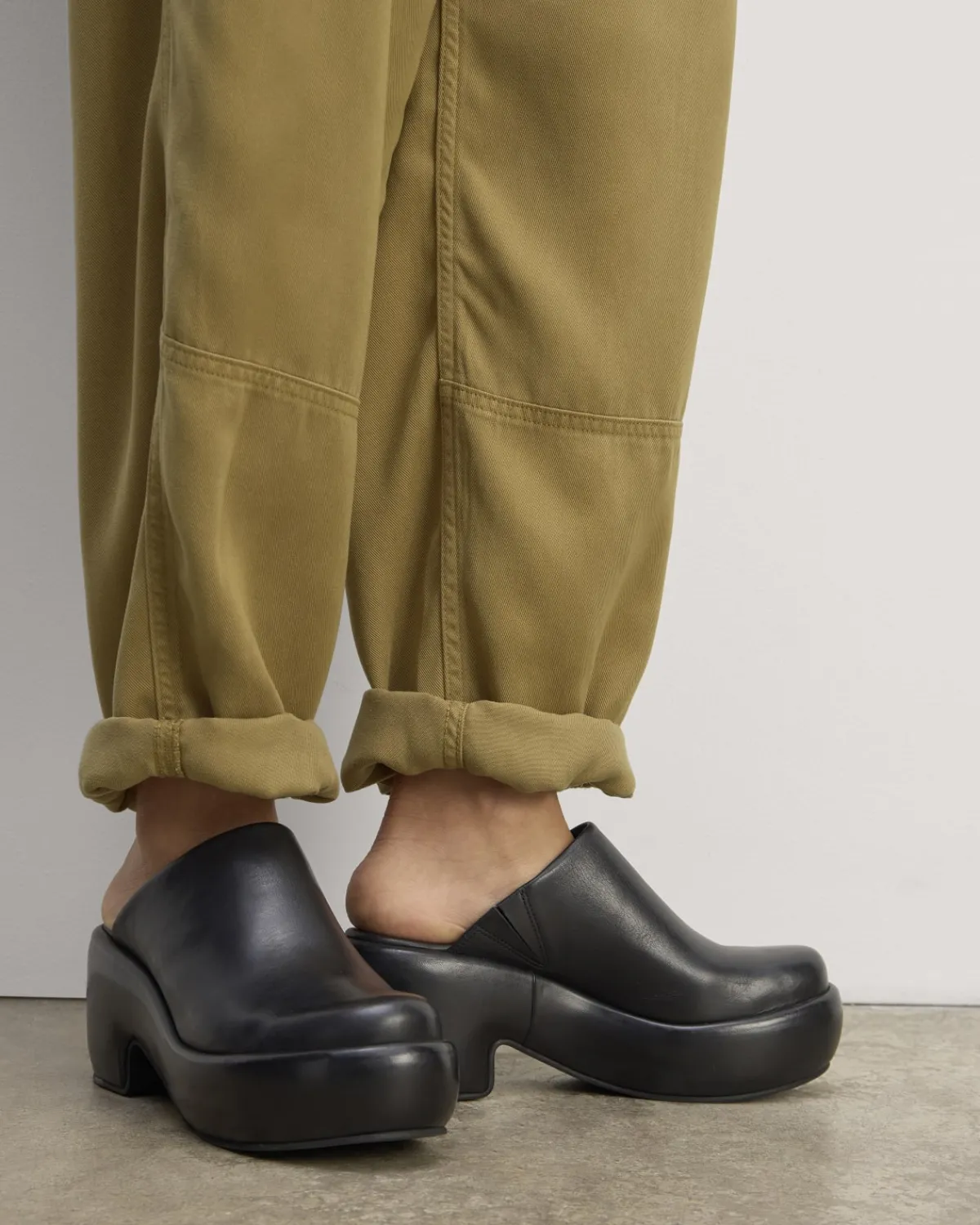 Everlane Pants|Tapered Pants*The Chino in Buttersoft