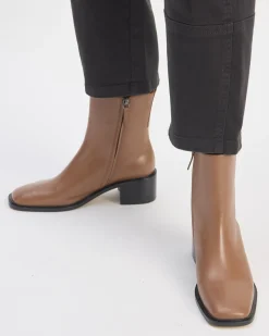 Everlane Shoes|Boots*The City Boot
