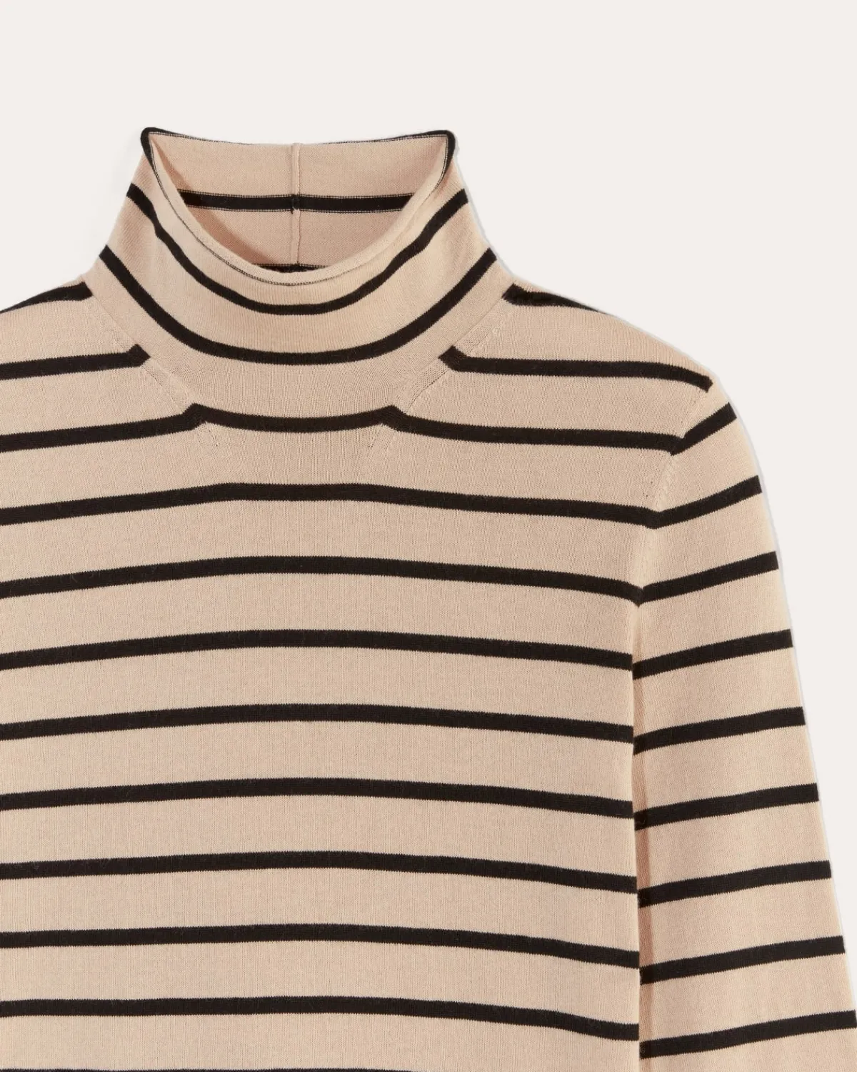 Everlane Sweaters*The Funnel Neck in Cotton Cashmere
