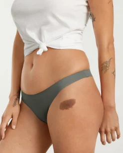 Everlane Curvy Jeans|Jeans*The Invisible Thong Vintage Indigo