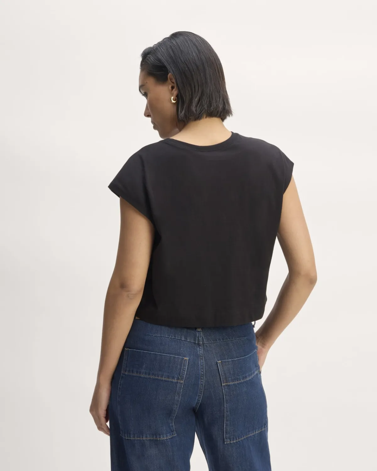 Everlane Tees|Short Sleeve Tees*The Muscle Cropped Tee in Essential Cotton