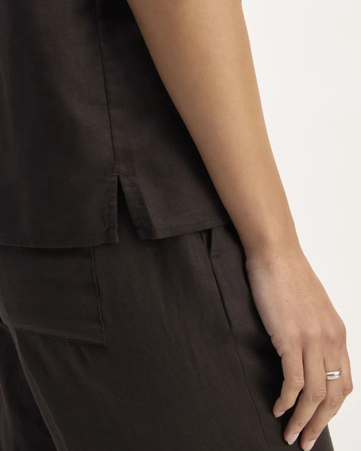 Everlane Tops*The Muscle Top in Linen