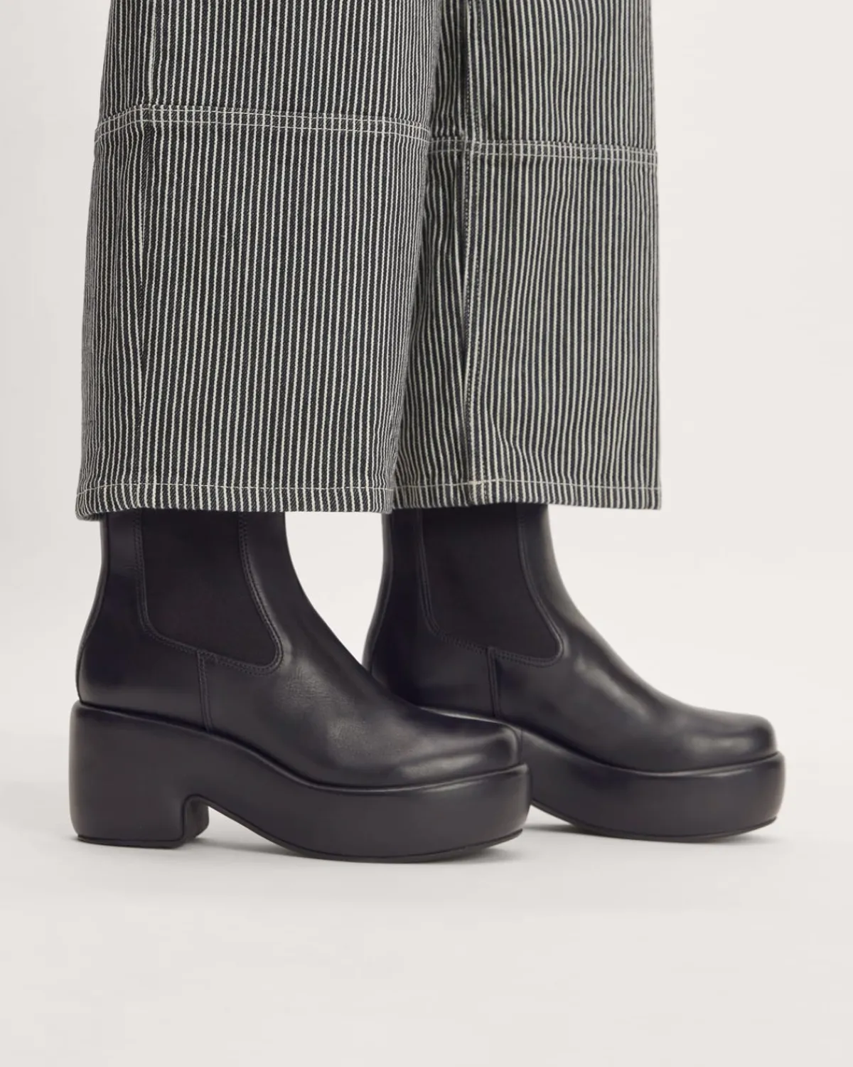Everlane Shoes|Boots*The Puffa Boot Black