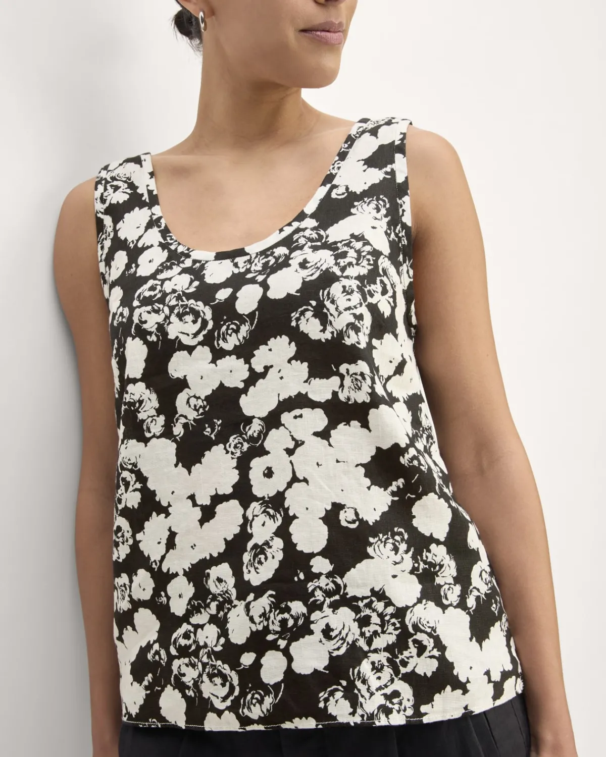 Everlane Tops*The Scoop Tank in Linen