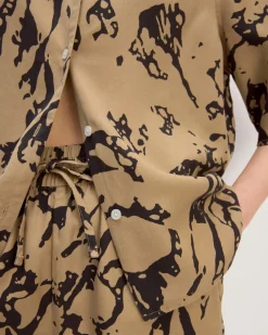 Everlane Tops*The Short-Sleeve Shirt in Butterlite