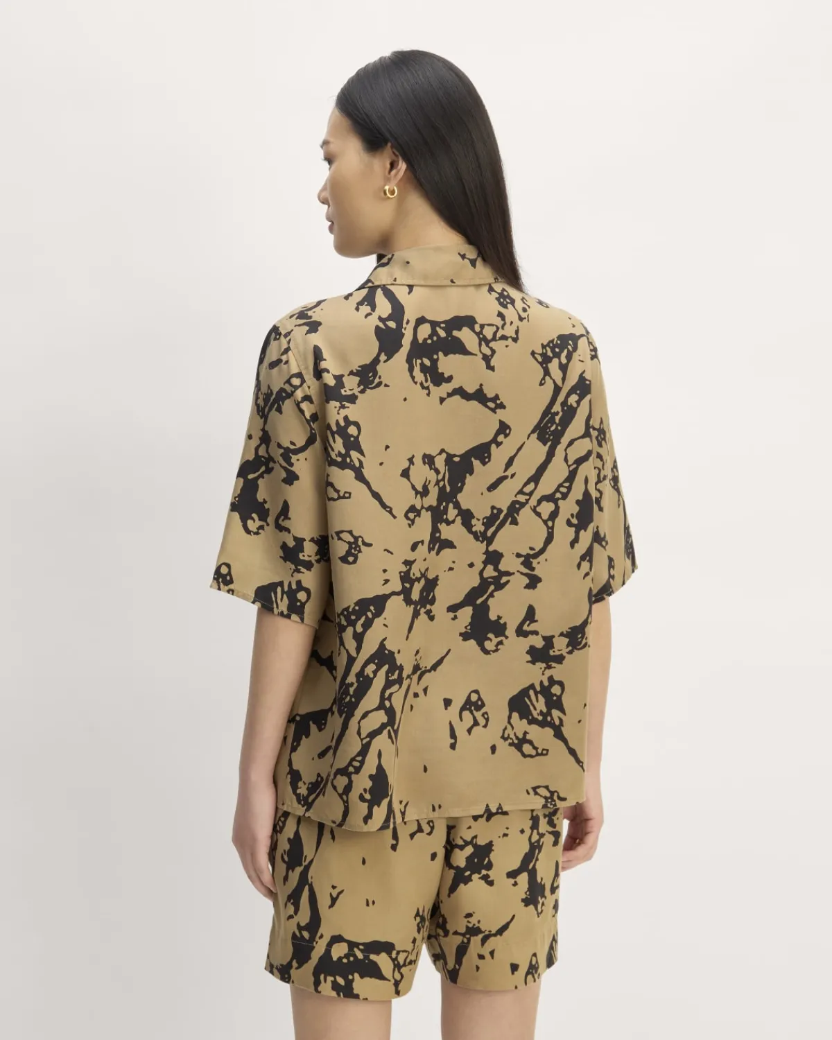 Everlane Tops*The Short-Sleeve Shirt in Butterlite